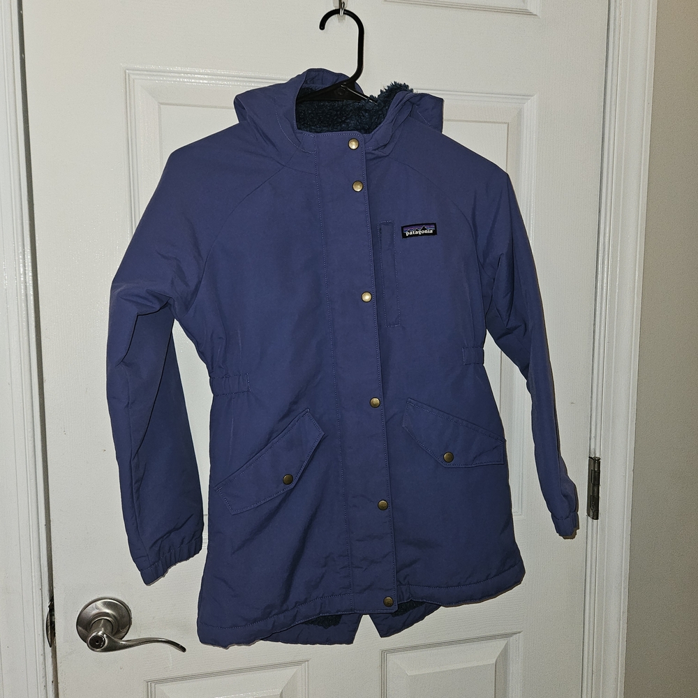 Patagonia Girls' Blue Hooded Jacket with Snap Front And Fleece Lined.